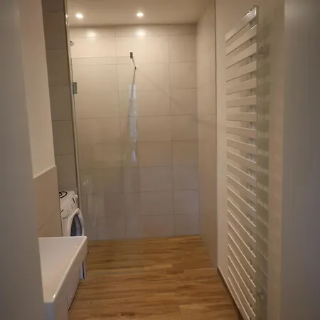 Altes Schulhaus In Der Lueneburger Heide