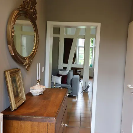 Altes Schulhaus In Der Lueneburger Heide